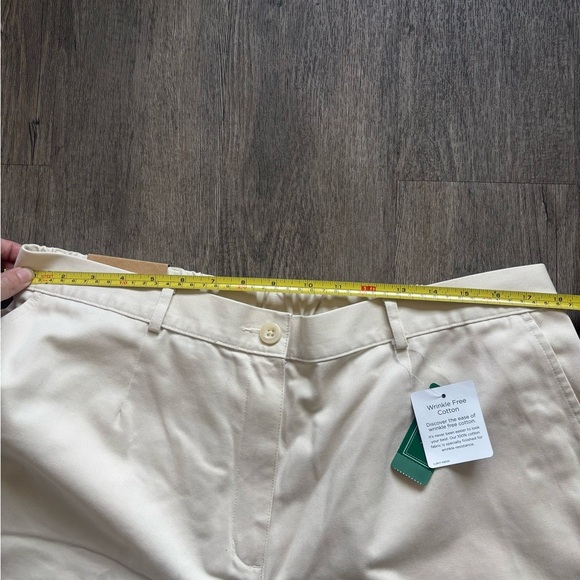 L.L. Bean NWT Women's Cream Trousers - Picture 4 of 6